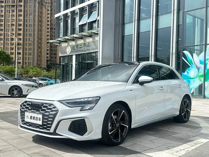 Audi A3 2023, арт. CN-3454752 — фото 1