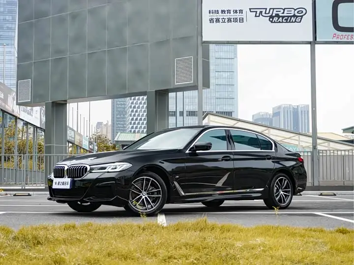 BMW 5 Series 2022, арт. CN-3454896 — фото 1