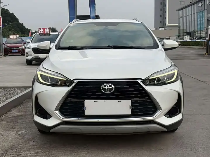 Toyota Yaris L Hatchback 2022, арт. CN-3455250 — фото 1