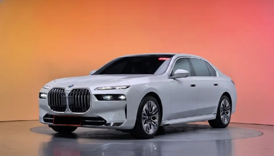 BMW 7 Series 2022, арт. KR-3456521 — фото 1