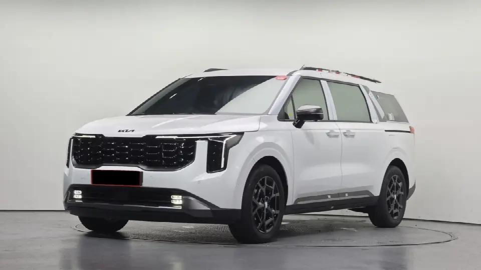 Kia Carnival 2023, арт. KR-3457325 — фото 1