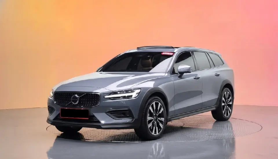 Volvo V60 2019, арт. KR-3457328 — фото 1