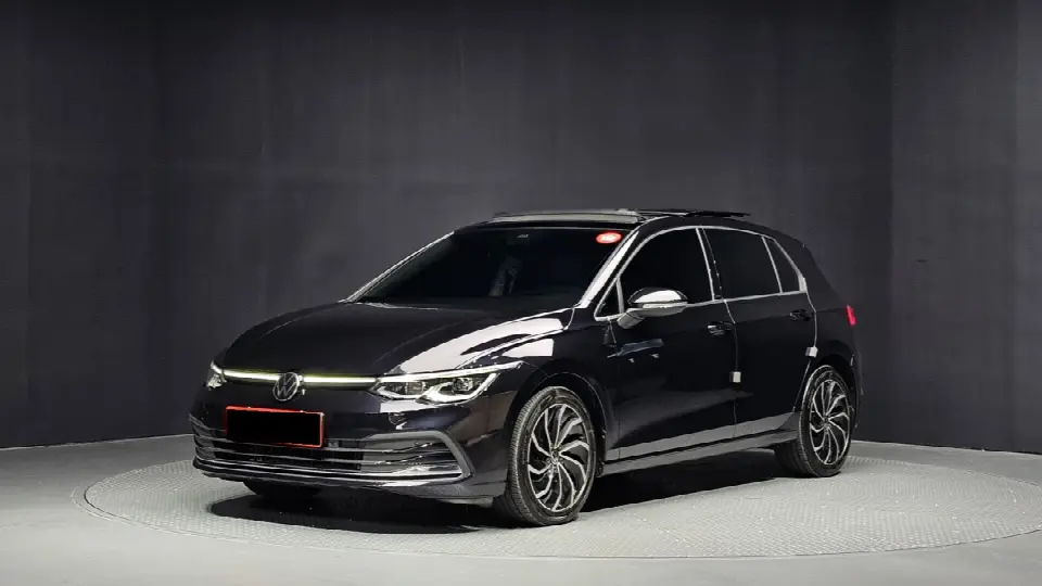Volkswagen Golf 2022, арт. KR-3457916 — фото 1