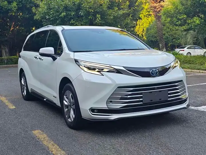 Toyota Sienna 2021, арт. CN-3490893 — фото 1