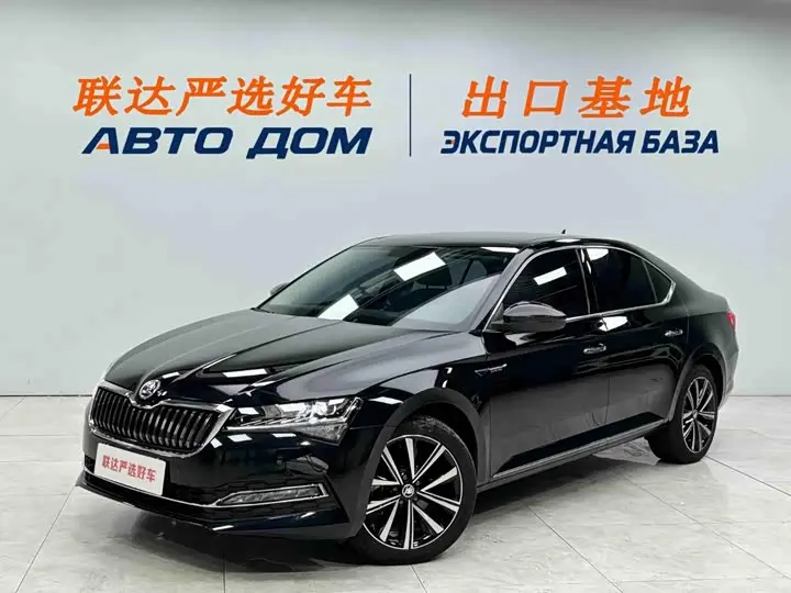 Skoda Superb 2025, арт. CN-3491221 — фото 1