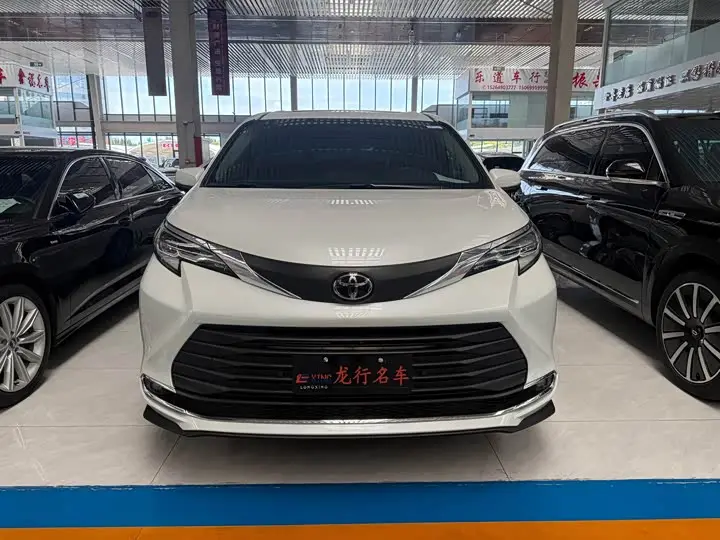 Toyota Sienna 2024, арт. CN-3492372 — фото 1