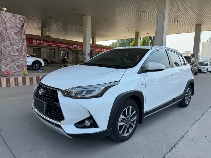 Toyota Yaris L Hatchback 2022, арт. CN-3501001 — фото 1