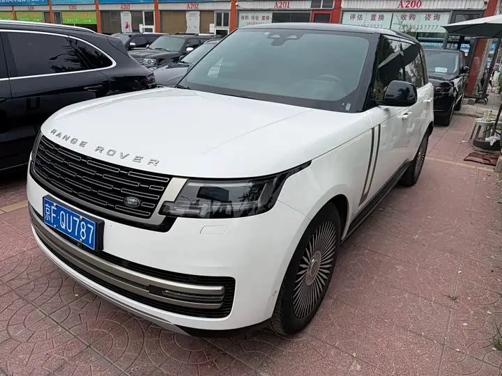 Land Rover Range Rover 2024, арт. CN-3501236 — фото 1
