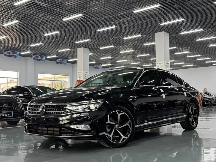 Volkswagen Magotan 2023, арт. CN-3512535 — фото 1