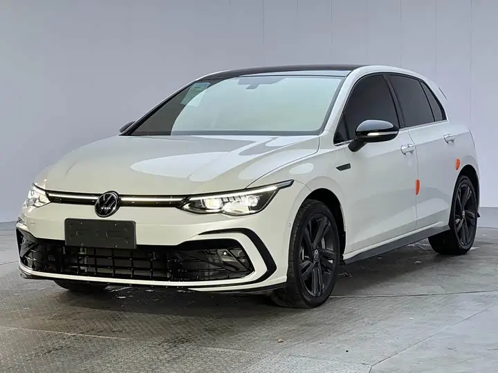 Volkswagen Golf 2023, арт. CN-3513541 — фото 1