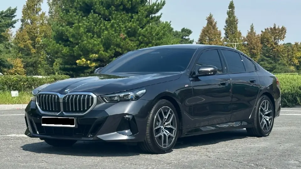 BMW 5 Series 2023, арт. KR-3517885 — фото 1