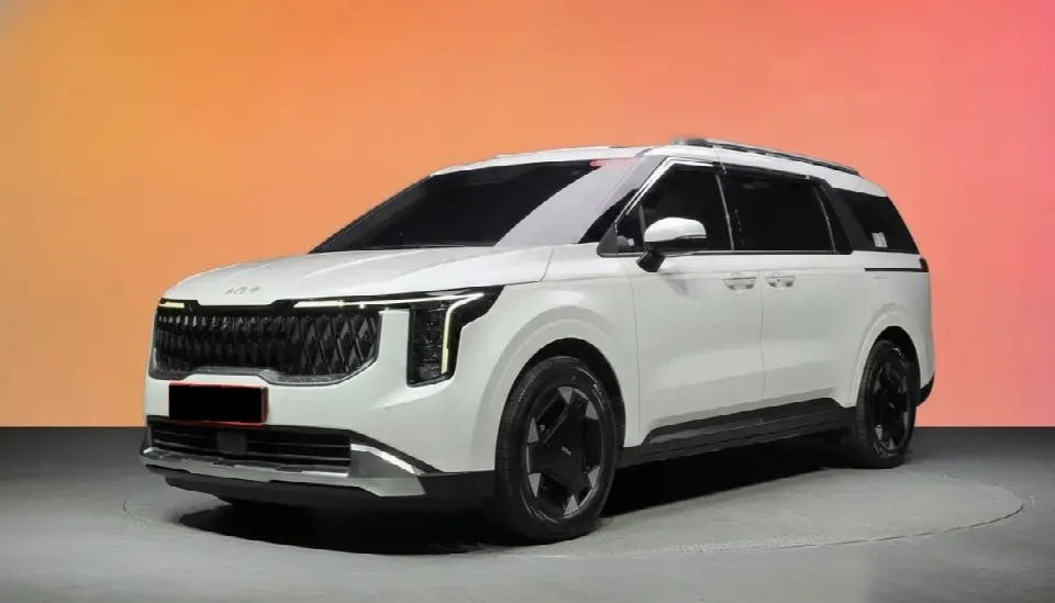 Kia Carnival 2023, арт. KR-3546285 — фото 1