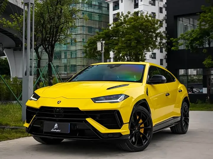 Lamborghini Urus 2023, арт. CN-3549813 — фото 1
