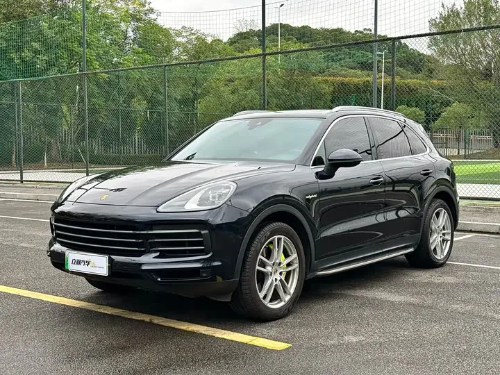 Porsche Cayenne Hybrid 2022, арт. CN-3550431 — фото 1