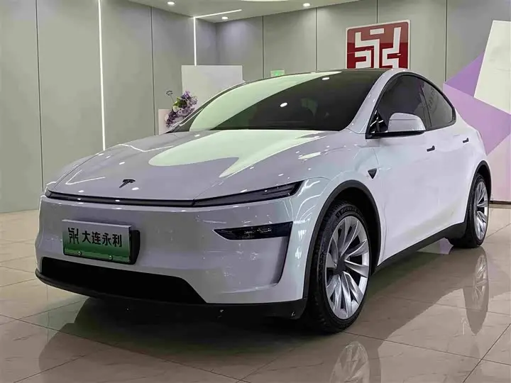 Tesla Model Y 2025, арт. CN-3552044 — фото 1