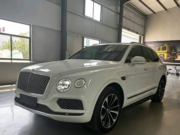 Bentley Bentayga 2022, арт. CN-3552188 — фото 1