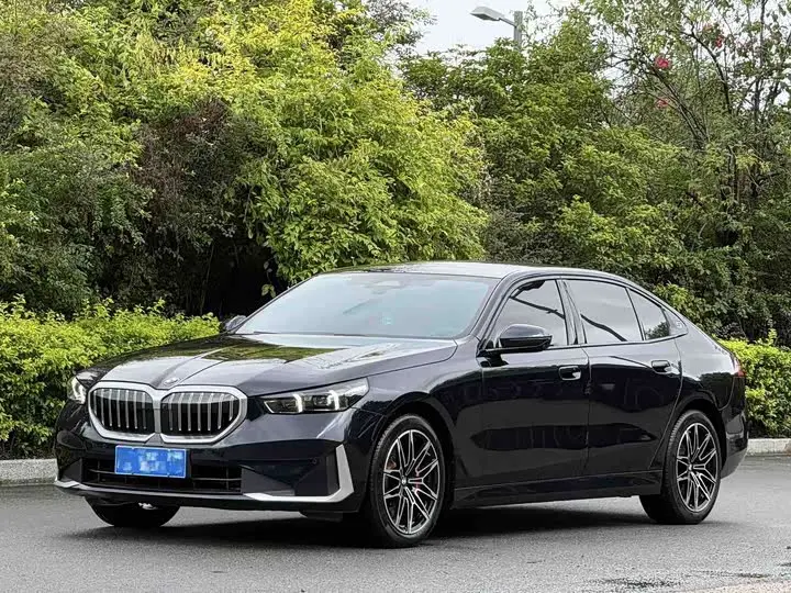 BMW 5 Series 2024, арт. CN-3552939 — фото 1