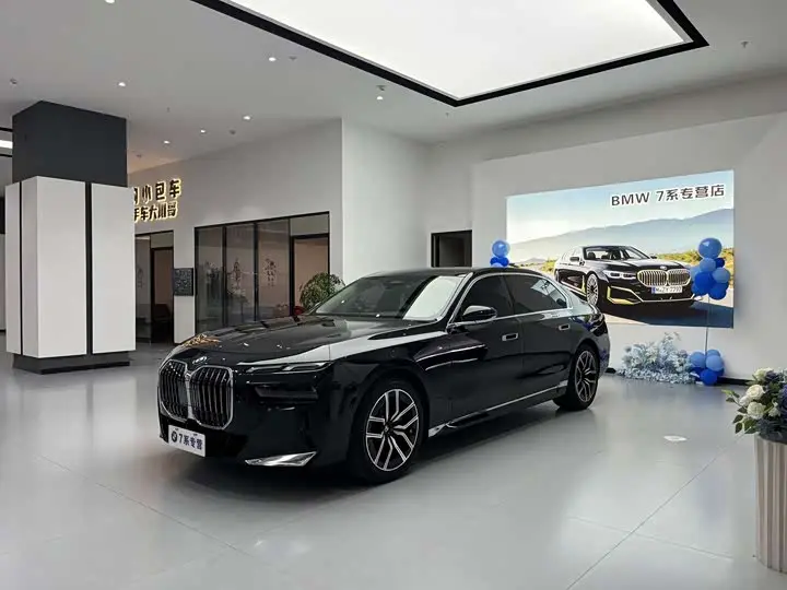 BMW 7 Series 2023, арт. CN-3553542 — фото 1