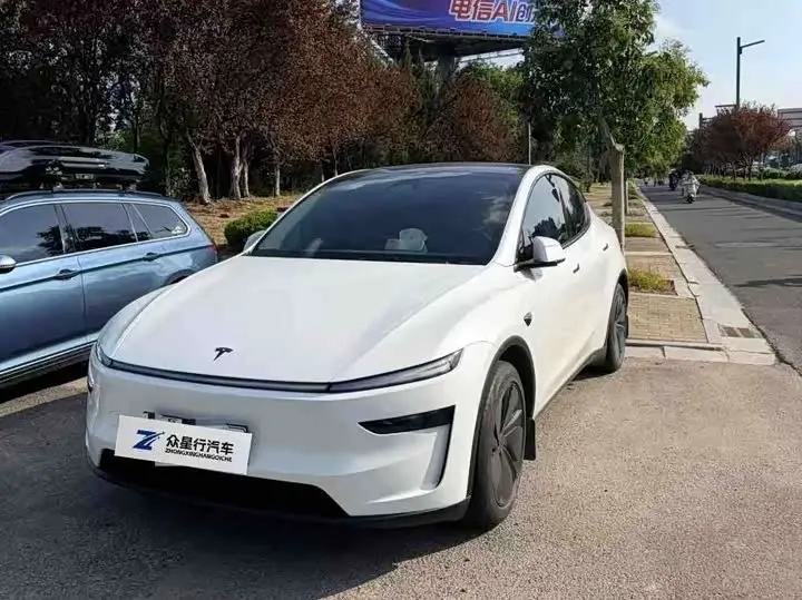 Tesla Model Y 2025, арт. CN-3554104 — фото 1