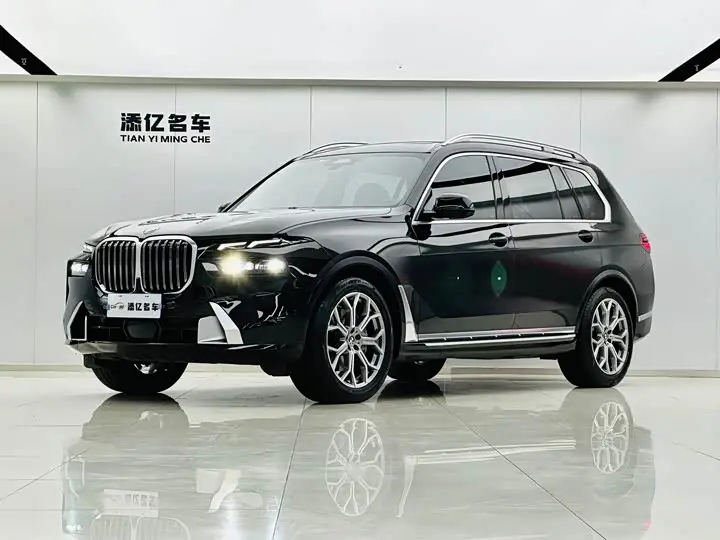 BMW X7 2023, арт. CN-3554214 — фото 1