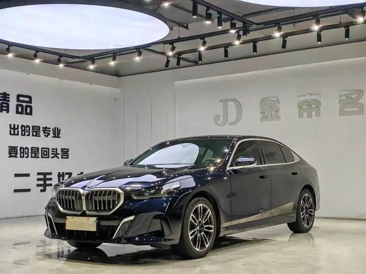 BMW 5 Series 2024, арт. CN-3554323 — фото 1
