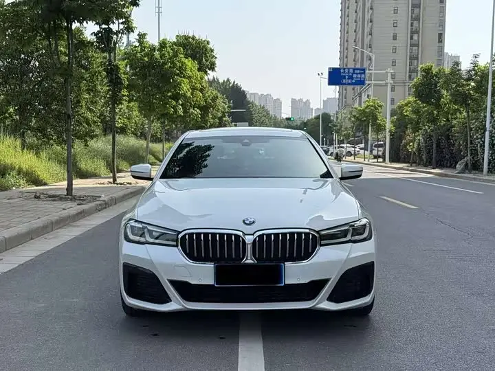 BMW 5 Series 2022, арт. CN-3554365 — фото 1