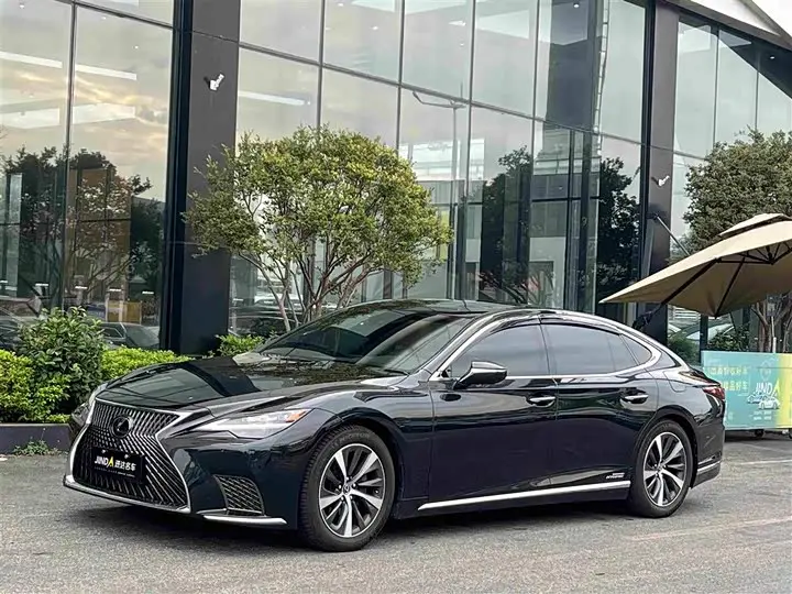 Lexus LS 2021, арт. CN-3554512 — фото 1