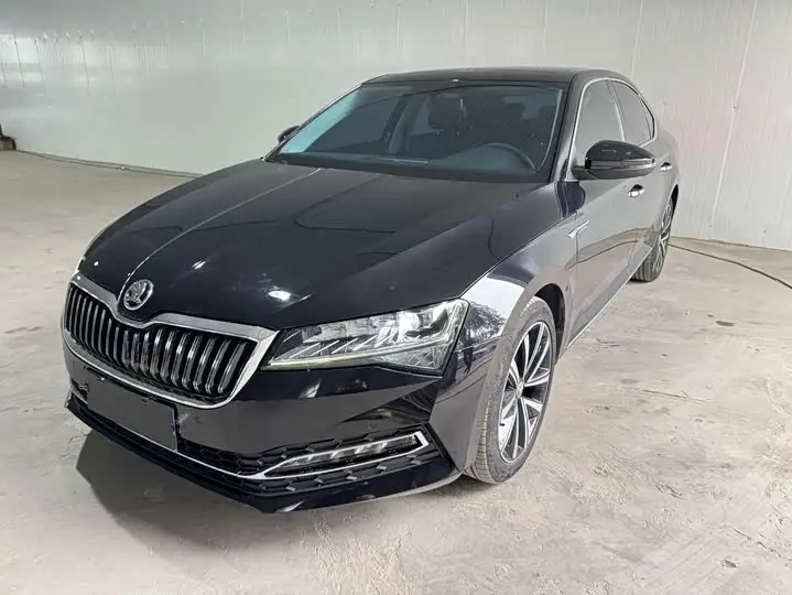 Skoda Superb 2023, арт. CN-3554910 — фото 1