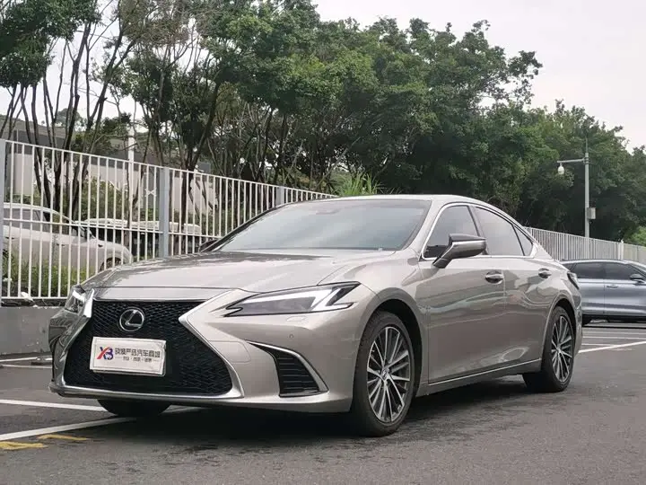 Lexus ES 2025, арт. CN-3555090 — фото 1