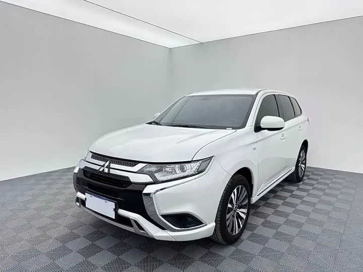 Mitsubishi Outlander 2021, арт. CN-3556144 — фото 1