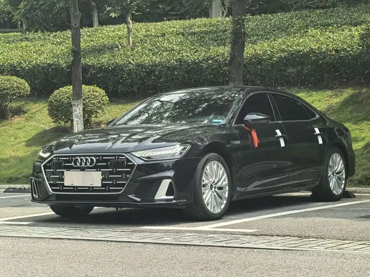 Audi A7L 2024, арт. CN-3556731 — фото 1