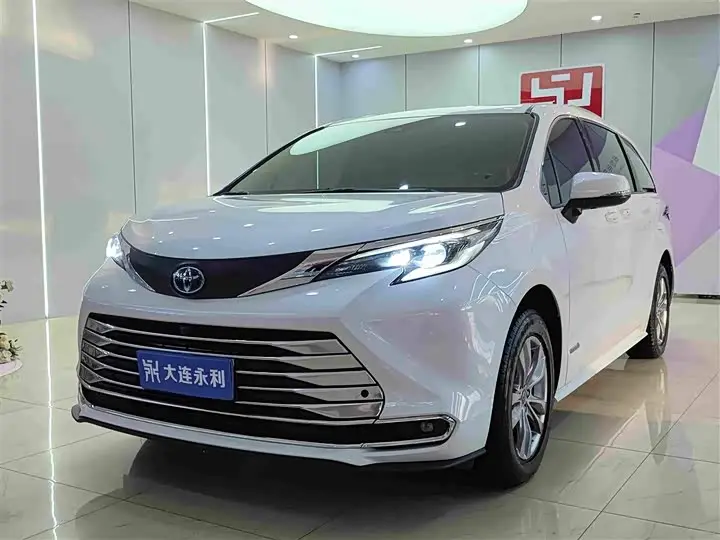 Toyota Sienna 2023, арт. CN-3556924 — фото 1