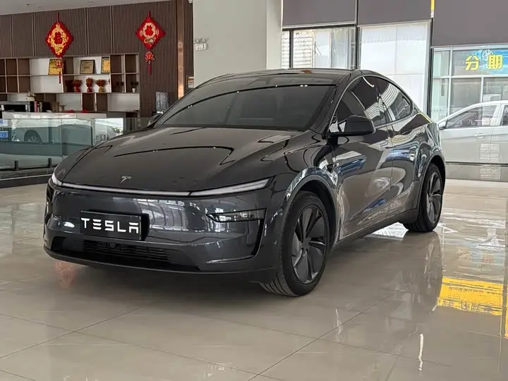 Tesla Model Y 2025, арт. CN-3557443 — фото 1