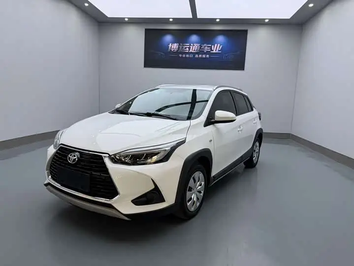 Toyota Yaris L Hatchback 2022, арт. CN-3557476 — фото 1