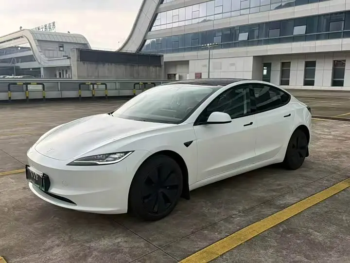 Tesla Model 3 2025, арт. CN-3558303 — фото 1