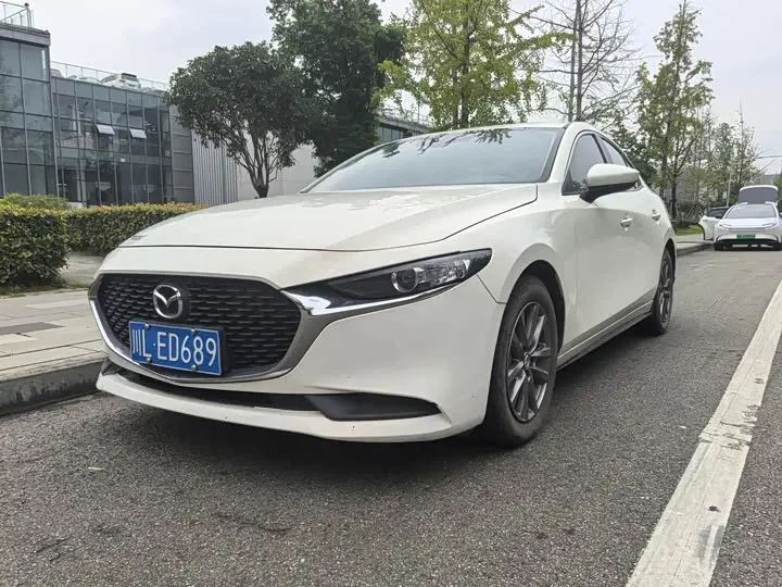 Mazda 3 (Axela) 2023, арт. CN-3558584 — фото 1