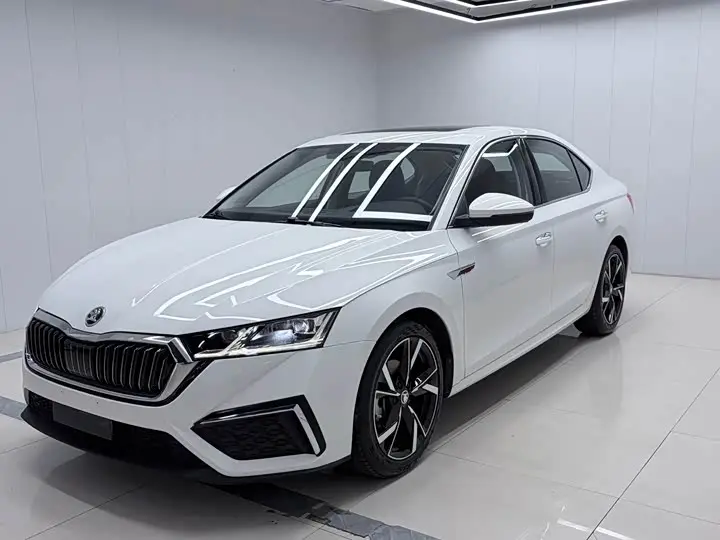 Skoda Octavia Pro 2022, арт. CN-3559059 — фото 1