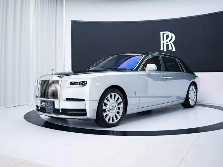 Rolls-Royce Phantom 2018, арт. CN-3559430 — фото 1