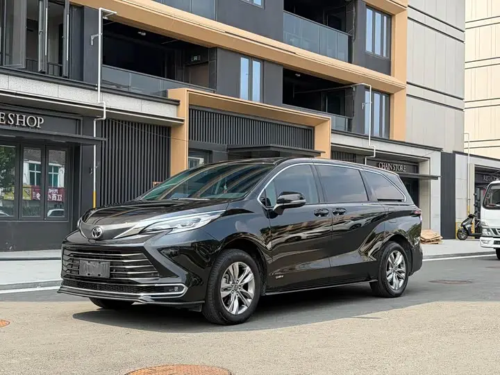 Toyota Sienna 2024, арт. CN-3560378 — фото 1