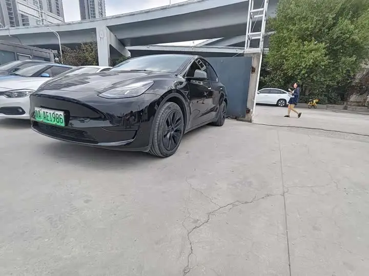 Tesla Model Y 2023, арт. CN-3562801 — фото 1