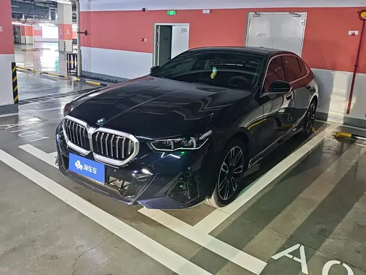 BMW 5 Series 2025, арт. CN-3563187 — фото 1