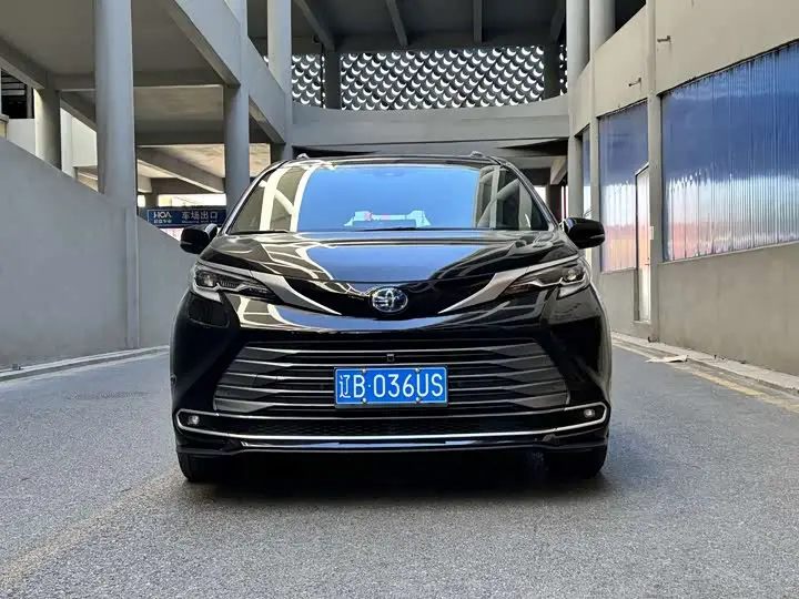 Toyota Sienna 2023, арт. CN-3563754 — фото 1