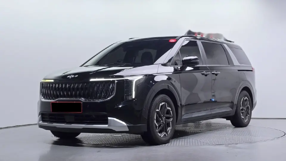Kia Carnival 2023, арт. KR-3568521 — фото 1