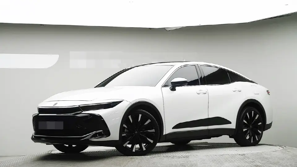 Toyota Crown 2023, арт. KR-3568973 — фото 1
