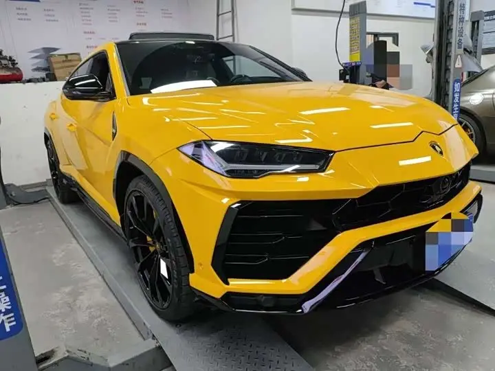 Lamborghini Urus 2021, арт. CN-3581282 — фото 1