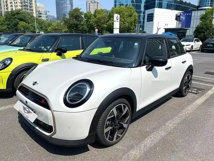 Mini Mini 2025, арт. CN-3581835 — фото 1