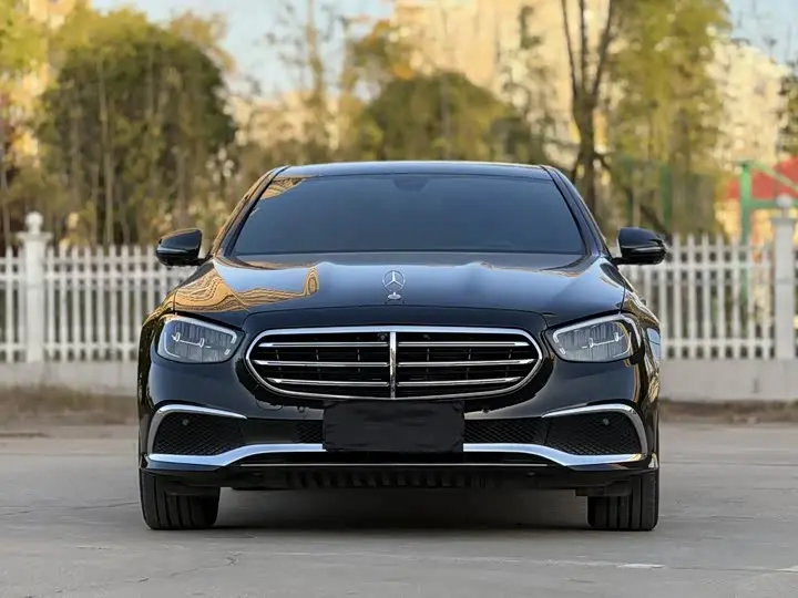 Mercedes-Benz E-Class 2023, арт. CN-3582371 — фото 1