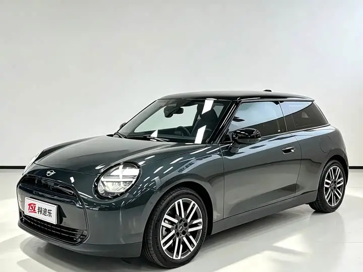 Mini Cooper 2025, арт. CN-3582819 — фото 1