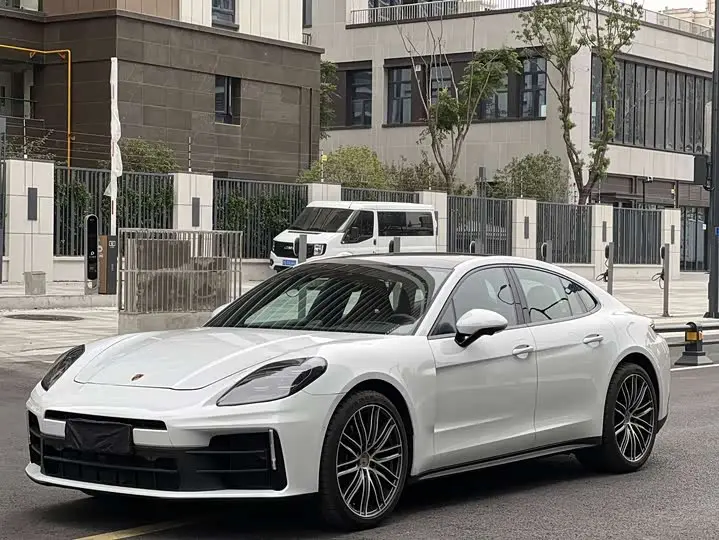 Porsche Panamera 2026, арт. CN-3584346 — фото 1