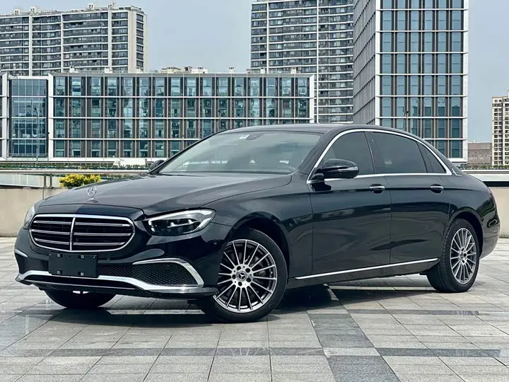 Mercedes-Benz E-Class 2023, арт. CN-3584444 — фото 1
